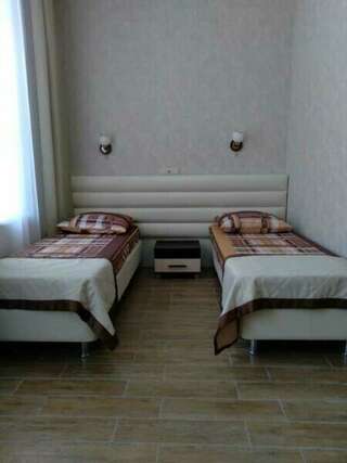 Гостиница Вояж Уссурийск Двухместный номер с 1 кроватью или 2 отдельными кроватями-1